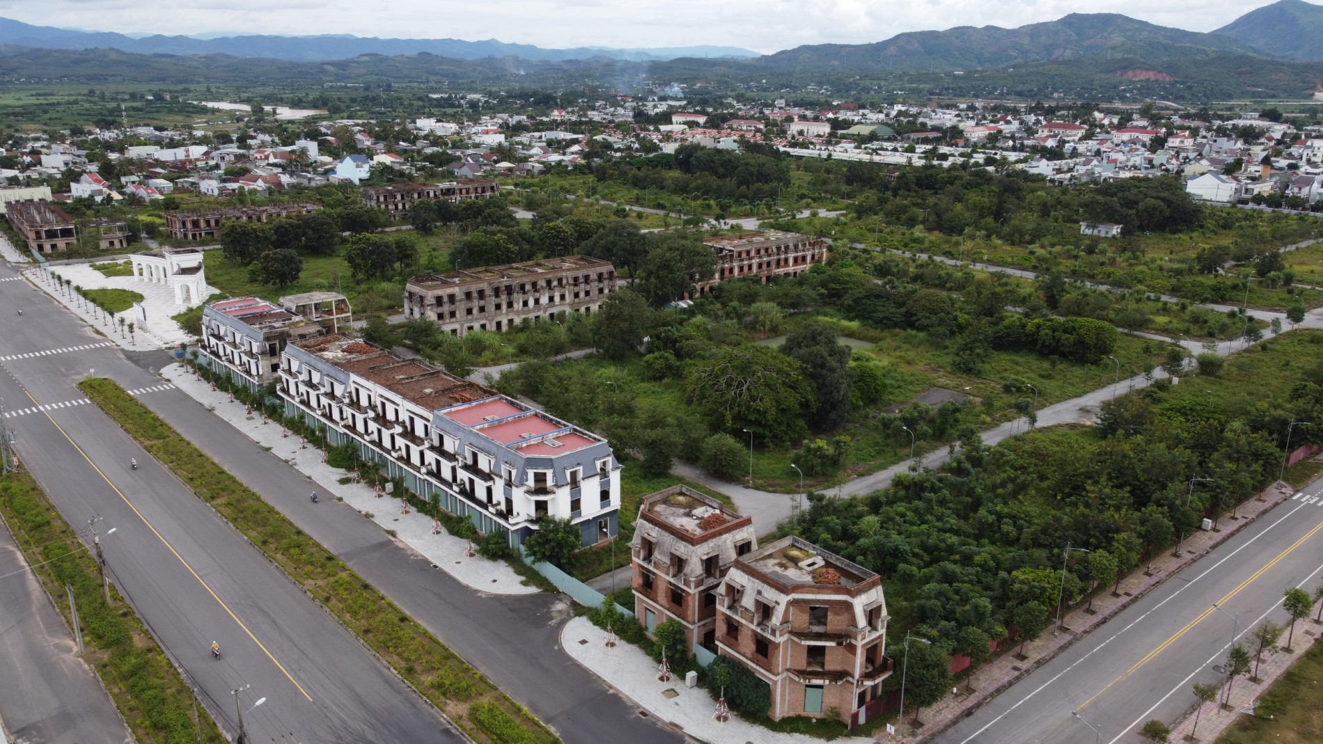 Minh bạch và chuyên nghiệp